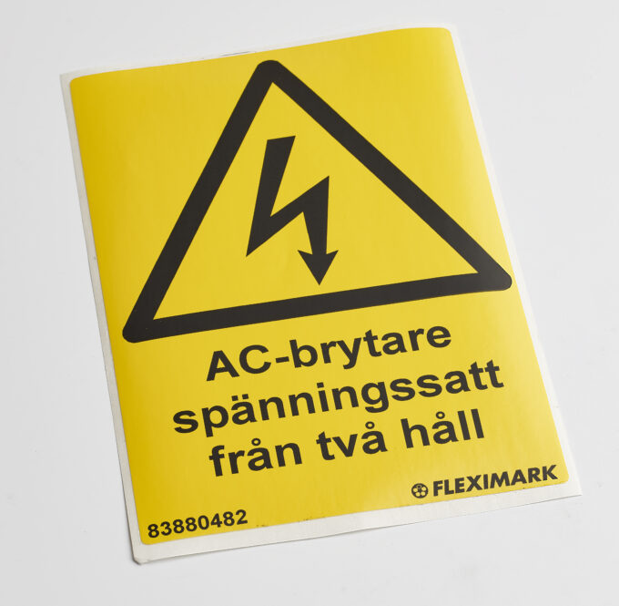 Acbrytare_spänningssatt_vinyl_103x150