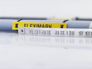 Märkning av elkabel från Fleximark för säker och tydlig identifiering vid
elinstallationer.