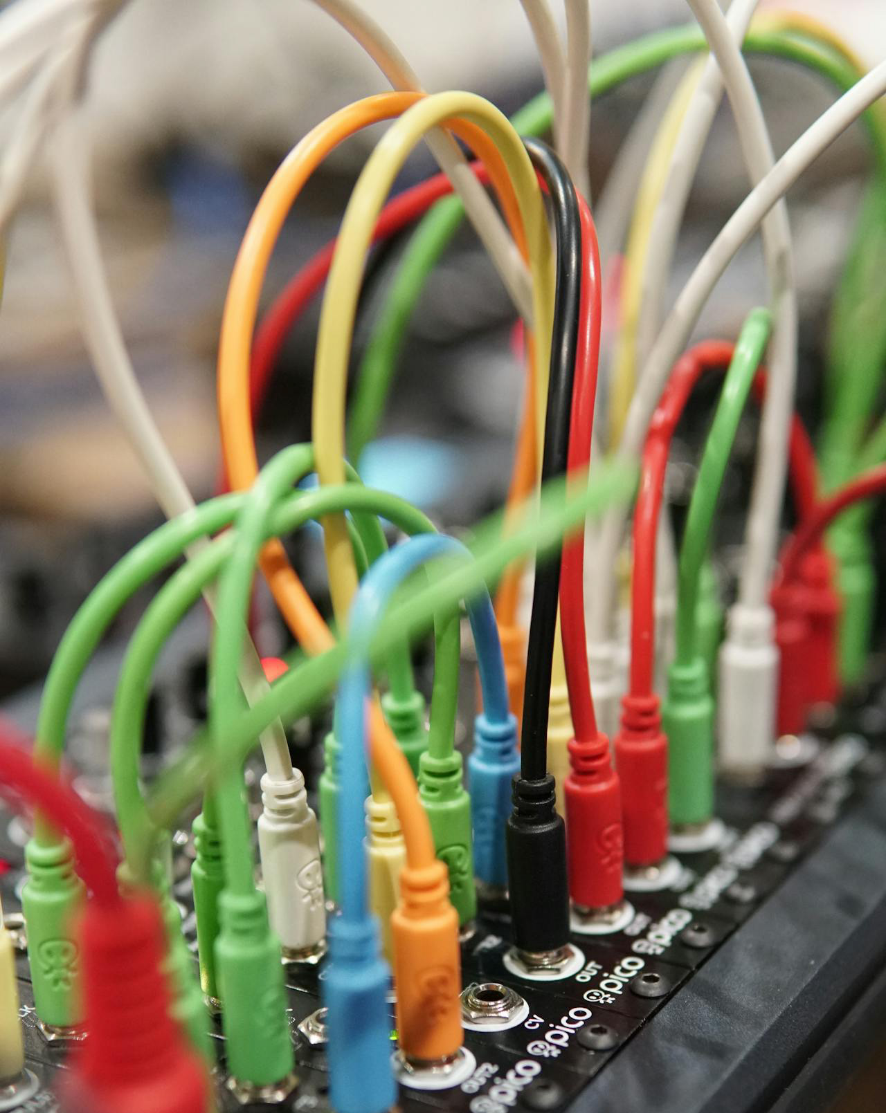 Krympslang från Fleximark för säker kabelmärkning och isolering i elinstallationer och industri.